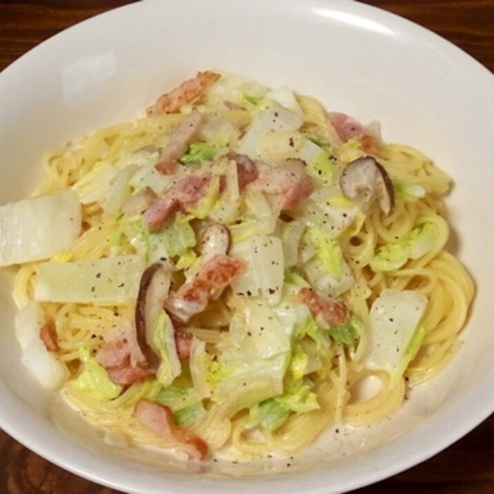 白菜とベーコンの味噌クリームパスタ